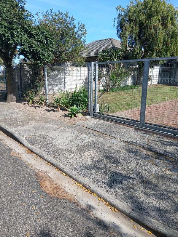 To Let 3 Bedroom Property for Rent in De La Haye Western Cape